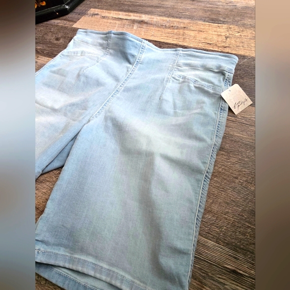 NWT We The Free Trixie Pull On Short - Picture 8 of 14